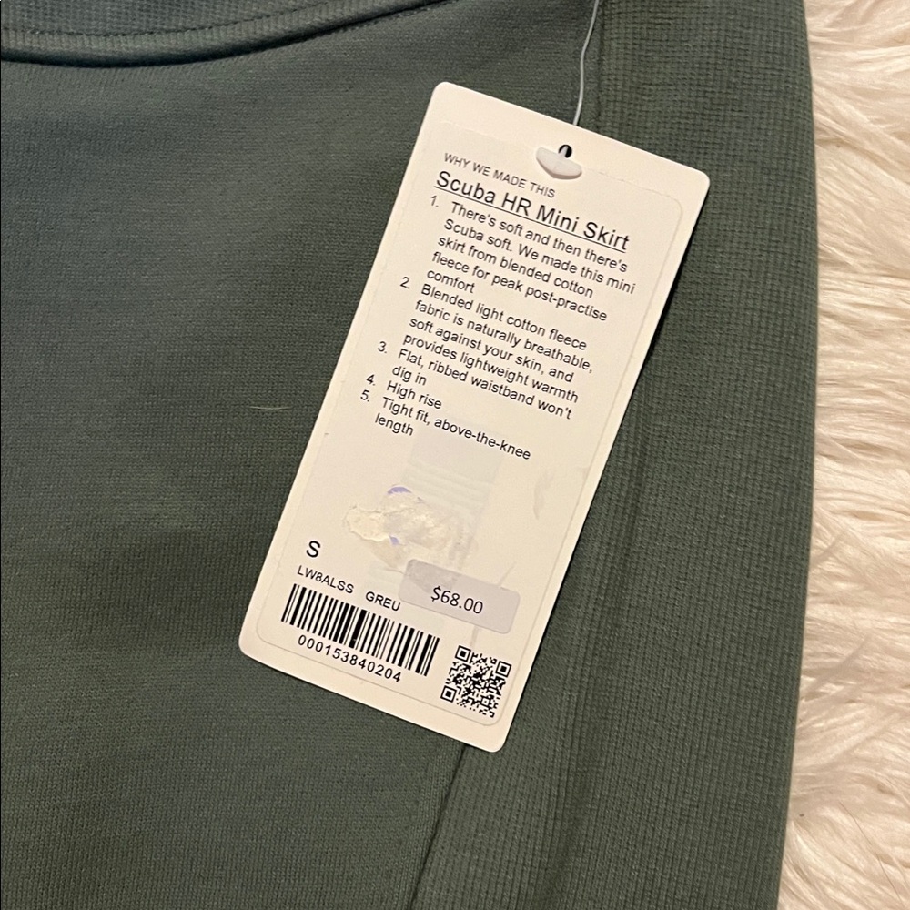 Lululemon BNWT Scuba High-Rise Mini Skirt in the color Grey Eucalyptus 68.00MSRP - Picture 4 of 9